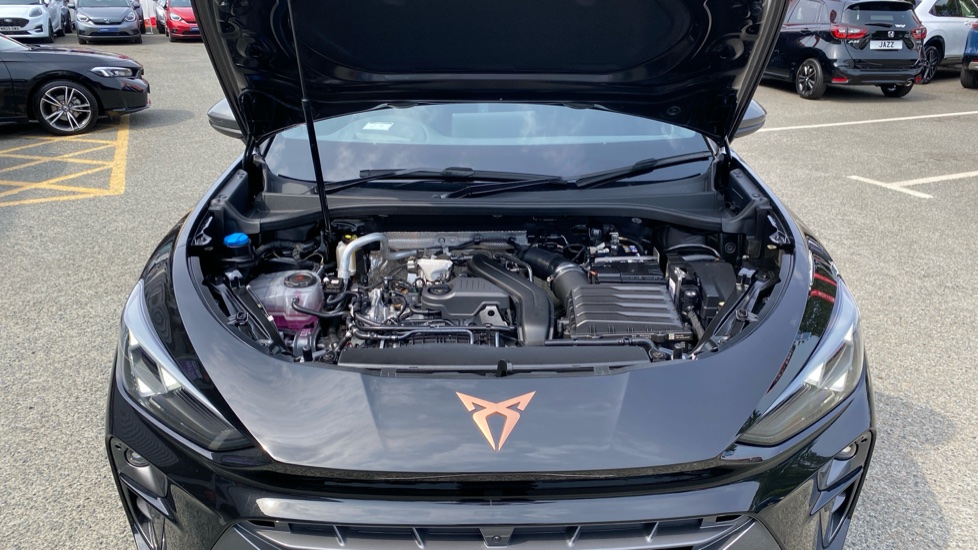 CUPRA Terramar 1.5 eTSI 150 V2 5dr DSG Petrol Hatchback - Image 8