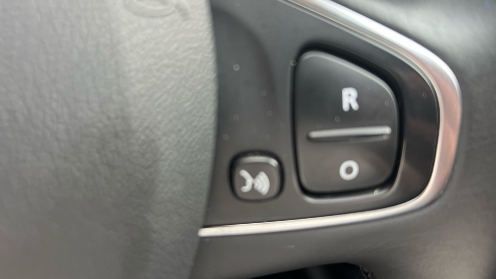 Renault Clio 0.9 TCE 90 GT Line 5dr Petrol Hatchback - Image 25