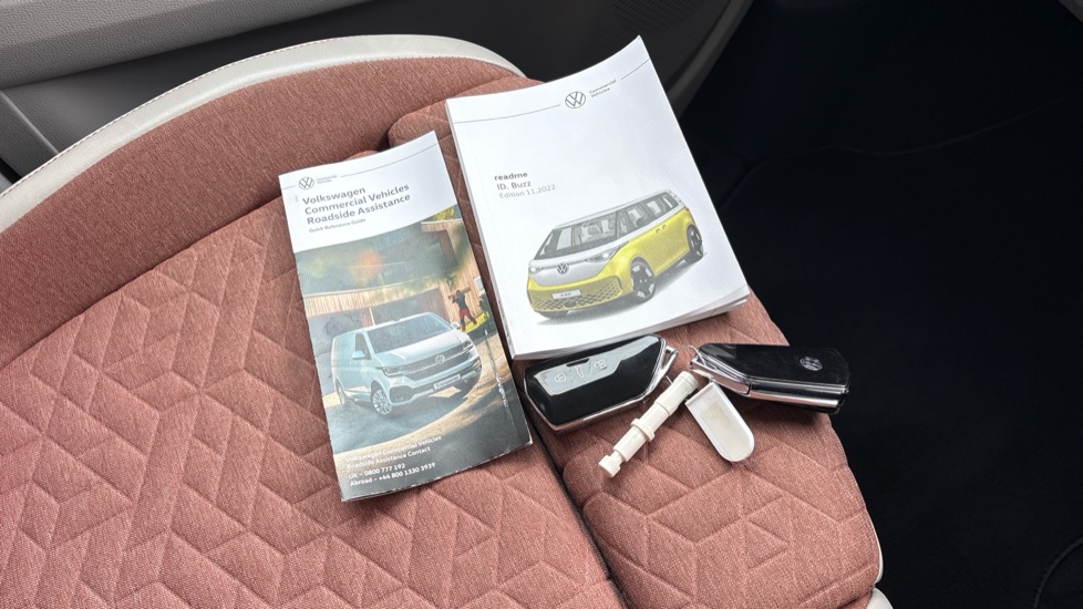 Volkswagen ID. Buzz 150kW 1ST Edition Pro 77kWh 5dr Auto Electric Estate - Image 19