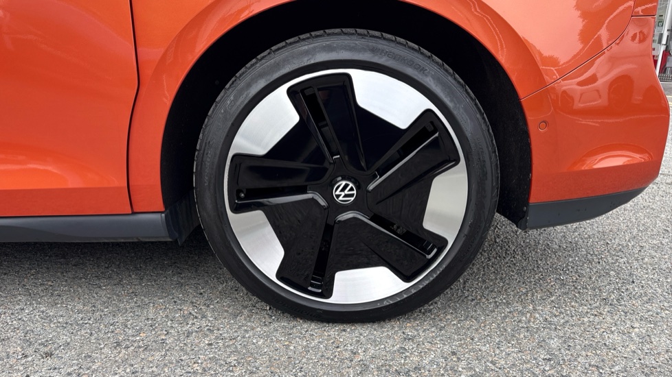 Volkswagen ID. Buzz 150kW 1ST Edition Pro 77kWh 5dr Auto Electric Estate - Image 21