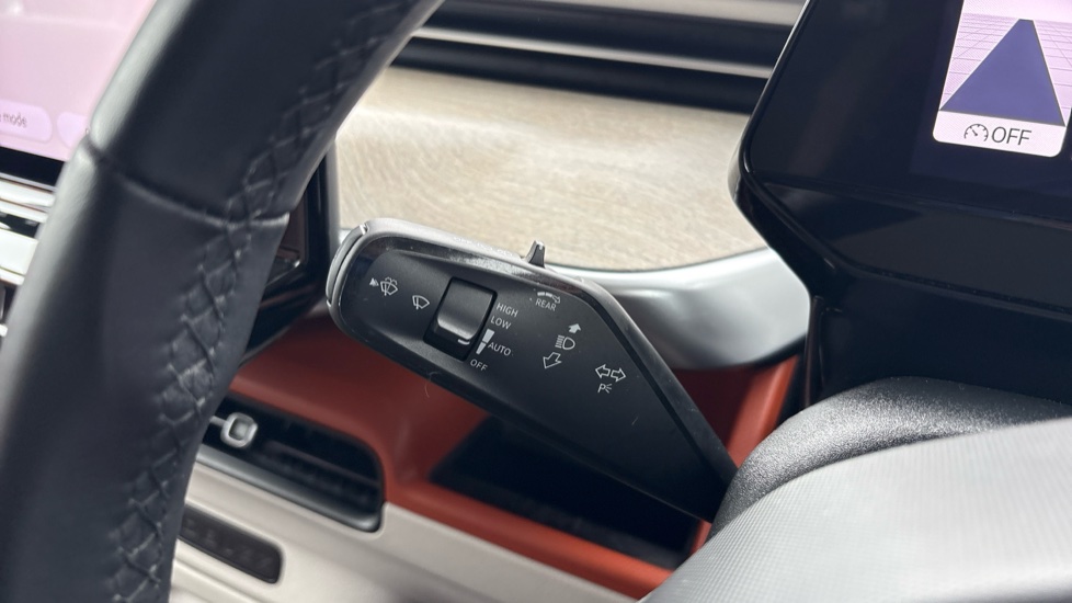 Volkswagen ID. Buzz 150kW 1ST Edition Pro 77kWh 5dr Auto Electric Estate - Image 41