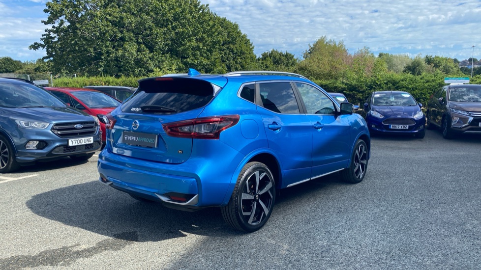 Nissan Qashqai 1.7 dCi Tekna+ 5dr Diesel Hatchback - Image 21