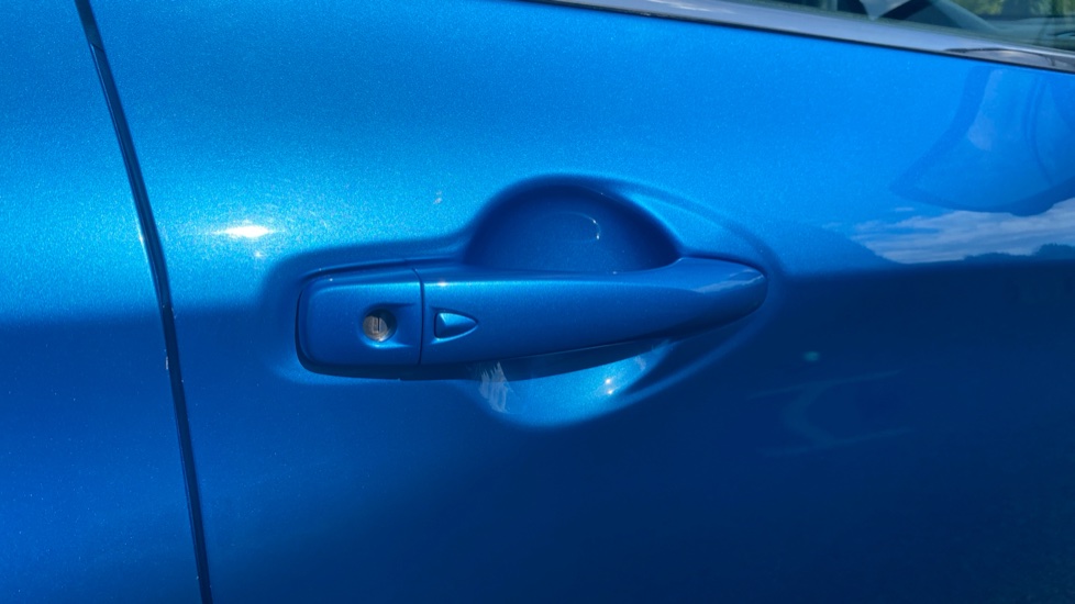 Nissan Qashqai 1.7 dCi Tekna+ 5dr Diesel Hatchback - Image 25