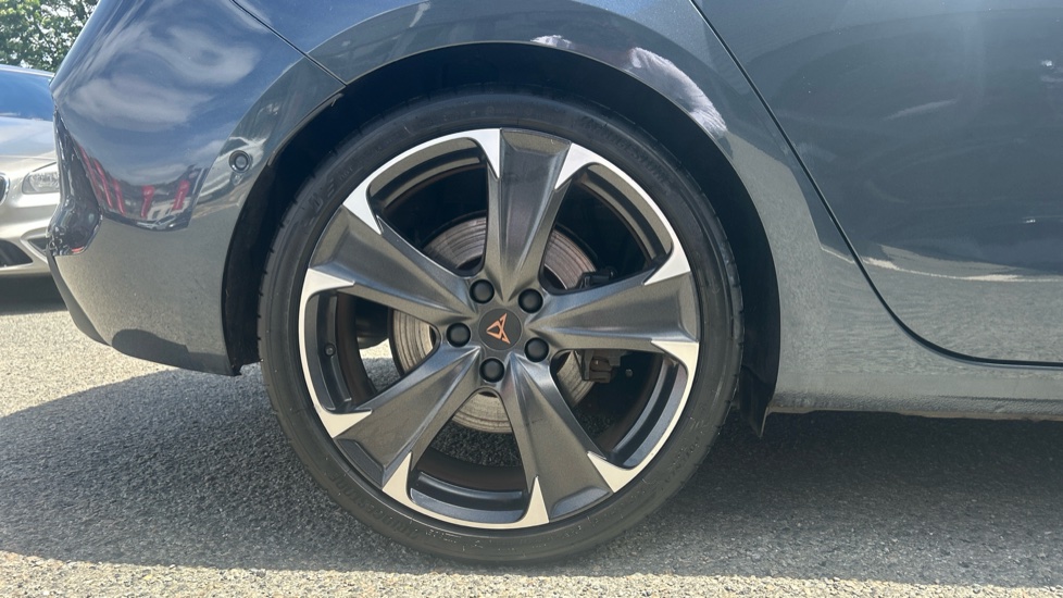 CUPRA Leon 2.0 TSI VZ2 5dr DSG Petrol Hatchback - Image 7