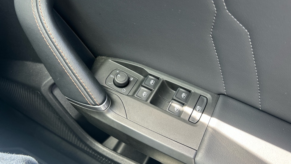 CUPRA Leon 2.0 TSI VZ2 5dr DSG Petrol Hatchback - Image 32