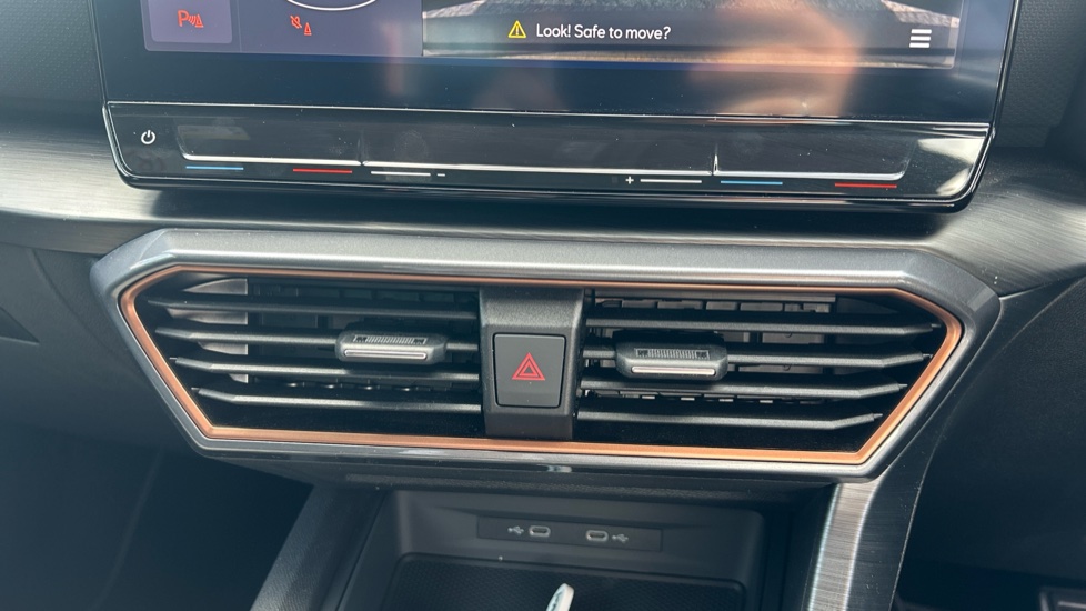CUPRA Leon 2.0 TSI VZ2 5dr DSG Petrol Hatchback - Image 36