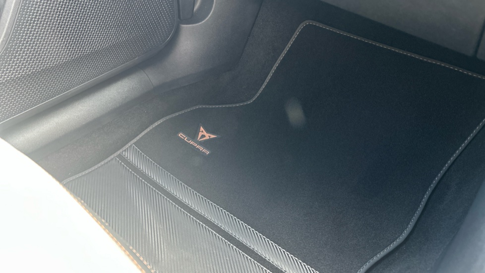 CUPRA Leon 2.0 TSI VZ2 5dr DSG Petrol Hatchback - Image 39