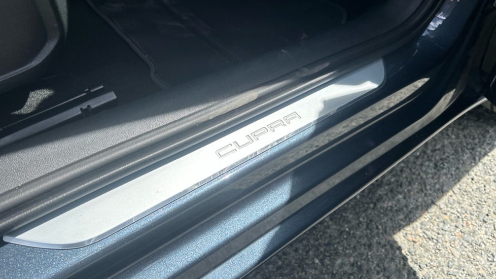 CUPRA Leon 2.0 TSI VZ2 5dr DSG Petrol Hatchback - Image 41