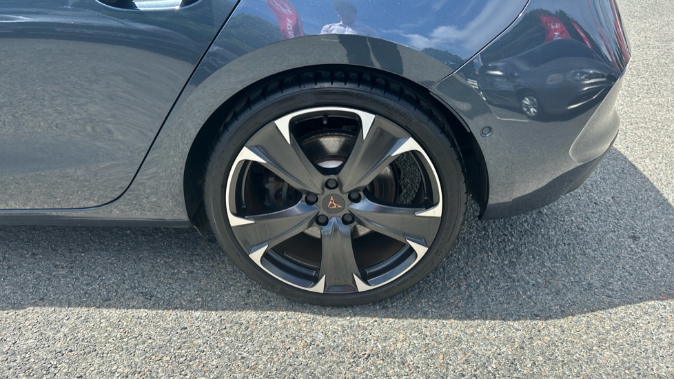 CUPRA Leon 2.0 TSI VZ2 5dr DSG Petrol Hatchback - Image 50