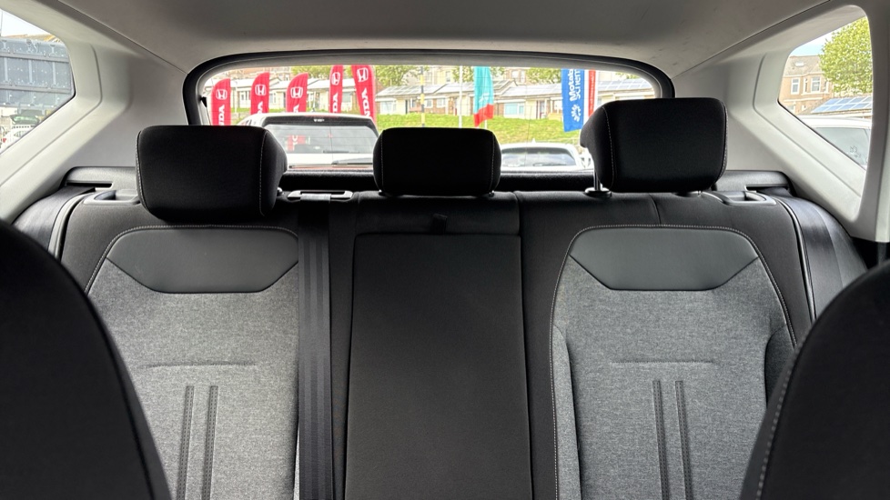 SEAT Ateca 1.5 TSI EVO SE Technology 5dr DSG Petrol Estate - Image 15