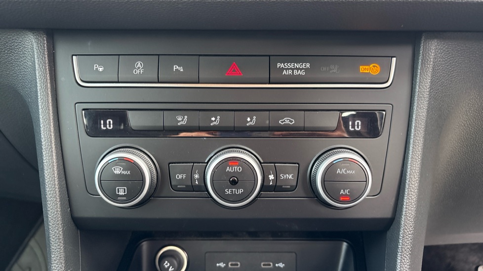 SEAT Ateca 1.5 TSI EVO SE Technology 5dr DSG Petrol Estate - Image 37