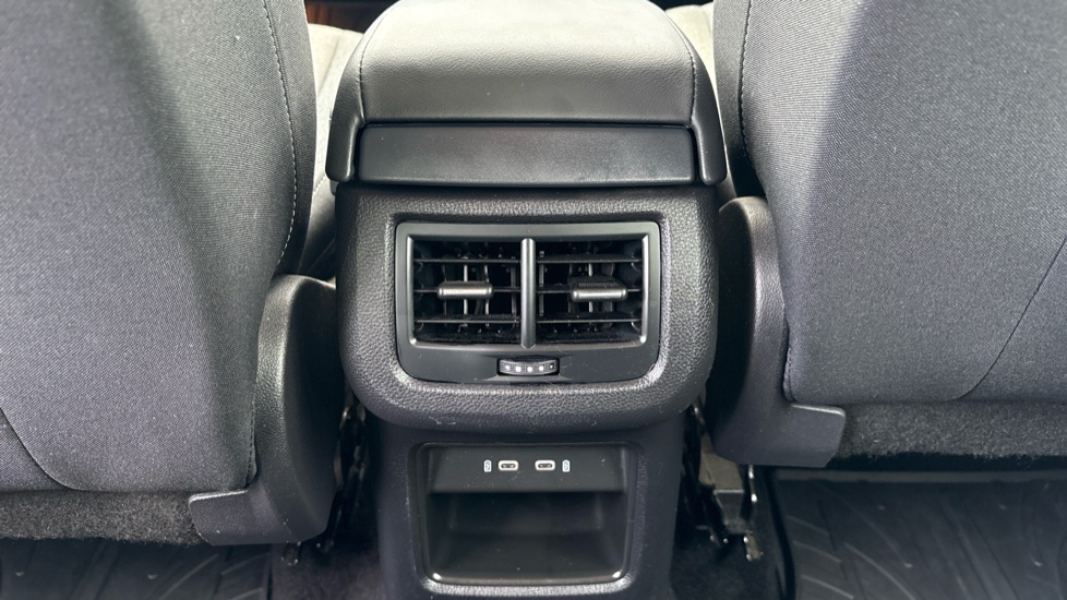SEAT Ateca 1.5 TSI EVO SE Technology 5dr DSG Petrol Estate - Image 39
