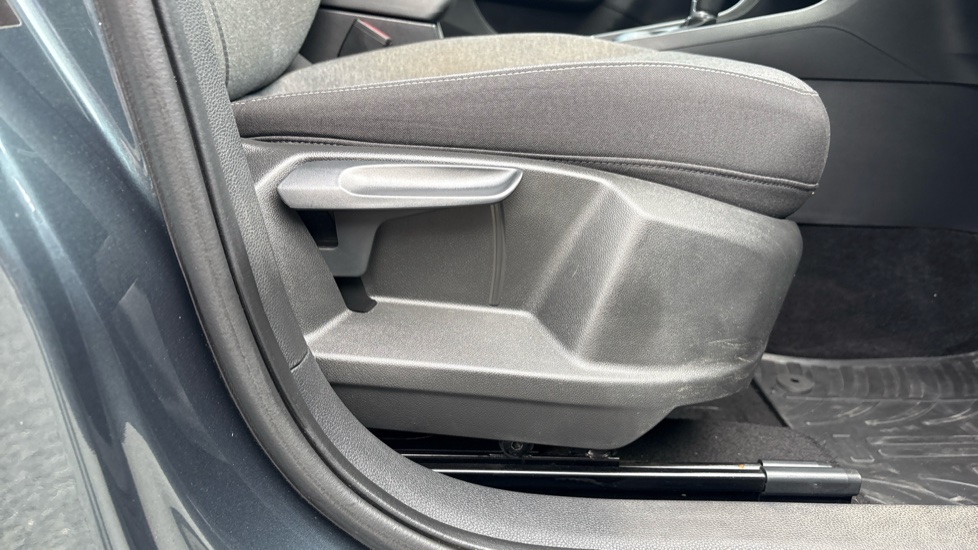 SEAT Ateca 1.5 TSI EVO SE Technology 5dr DSG Petrol Estate - Image 40