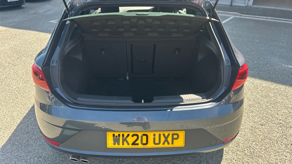 SEAT Leon 1.5 TSI EVO FR Black Edition [EZ] 5dr Petrol Hatchback - Image 4