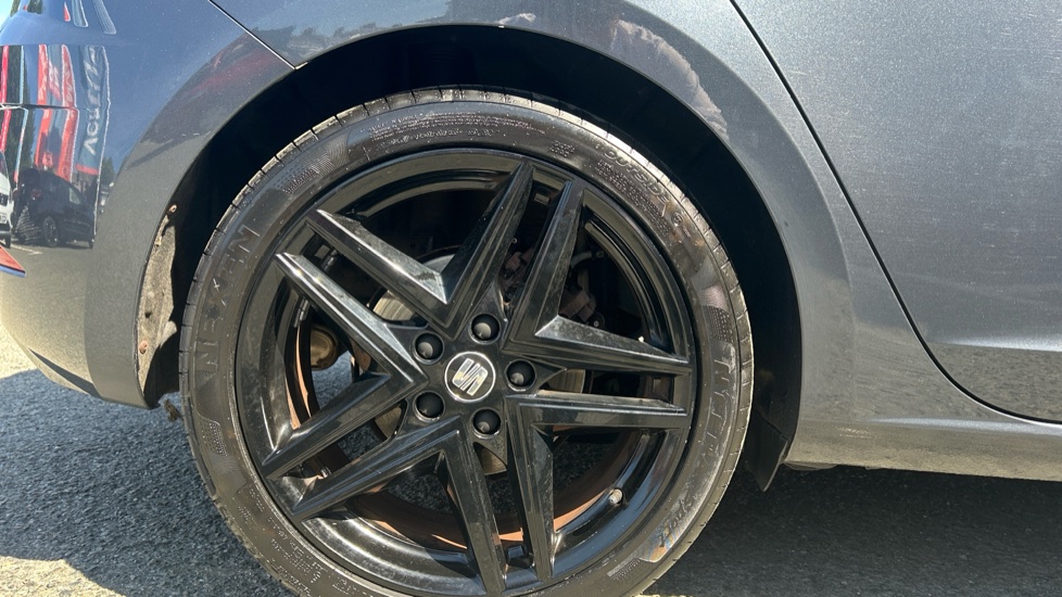 SEAT Leon 1.5 TSI EVO FR Black Edition [EZ] 5dr Petrol Hatchback - Image 7