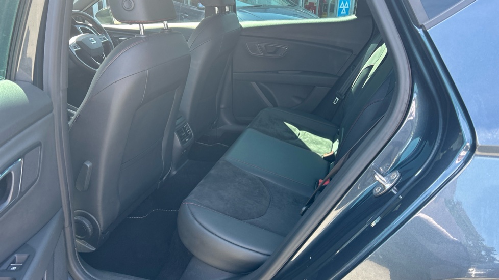 SEAT Leon 1.5 TSI EVO FR Black Edition [EZ] 5dr Petrol Hatchback - Image 16
