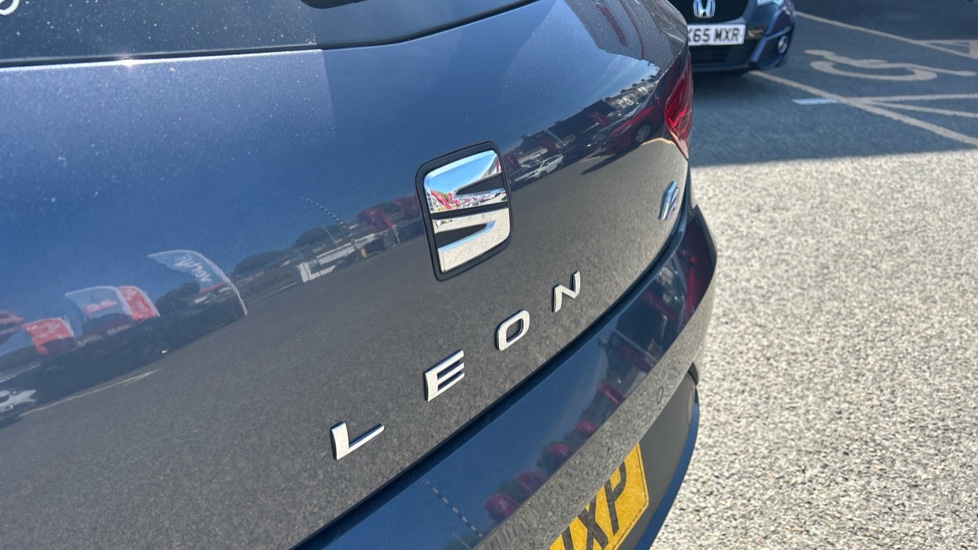 SEAT Leon 1.5 TSI EVO FR Black Edition [EZ] 5dr Petrol Hatchback - Image 43