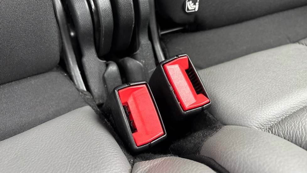 Citroen C5 Aircross 1.6 Plug-in Hybrid 225 Shine Plus 5dr e-EAT8 Hatchback - Image 17