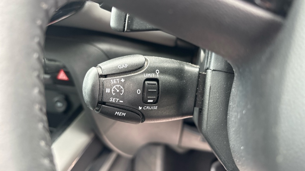 Citroen C5 Aircross 1.6 Plug-in Hybrid 225 Shine Plus 5dr e-EAT8 Hatchback - Image 38