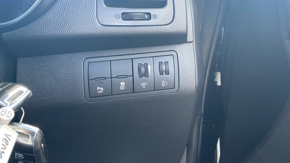 Kia Venga 1.6 3 5dr Auto [6] Petrol Hatchback - Image 40