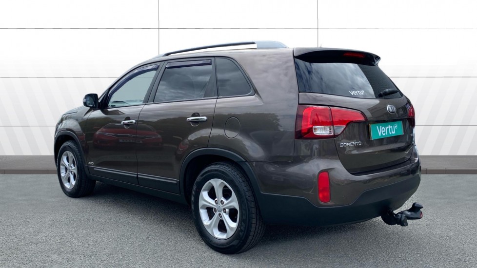 Kia Sorento 2.2 CRDi KX-2 5dr Auto [Sat Nav] Diesel Station Wagon - Image 2