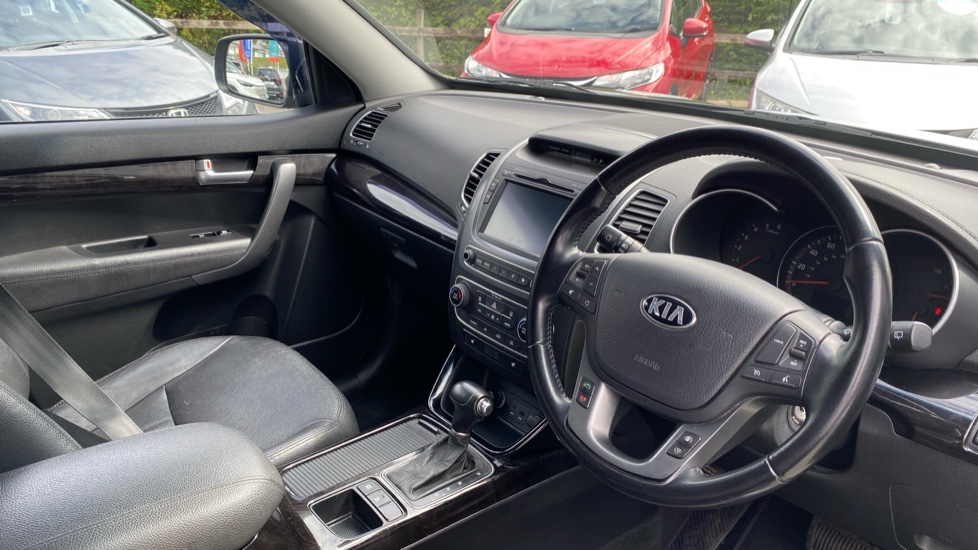 Kia Sorento 2.2 CRDi KX-2 5dr Auto [Sat Nav] Diesel Station Wagon - Image 11