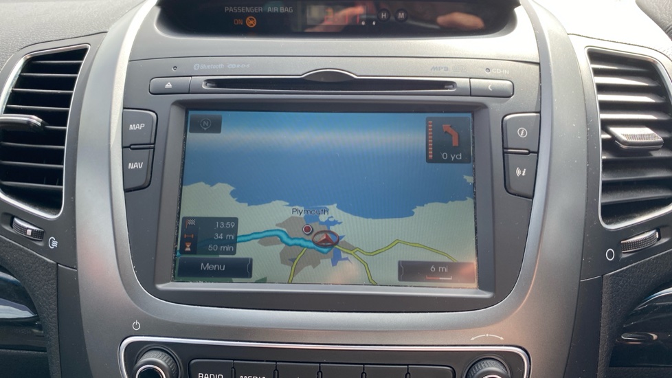 Kia Sorento 2.2 CRDi KX-2 5dr Auto [Sat Nav] Diesel Station Wagon - Image 12