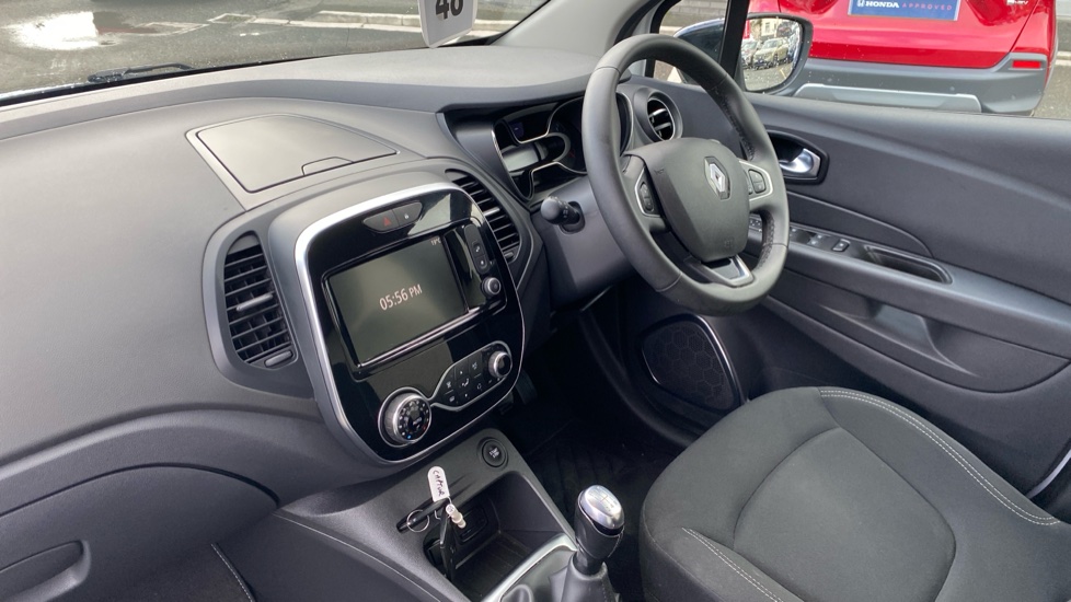 Renault Captur 0.9 TCE 90 Iconic 5dr Petrol Hatchback - Image 9