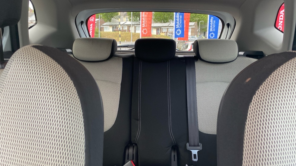 Renault Captur 0.9 TCE 90 Iconic 5dr Petrol Hatchback - Image 15