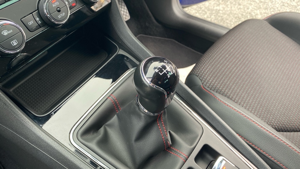 SEAT Leon 1.5 TSI EVO FR [EZ] 5dr Petrol Hatchback - Image 13