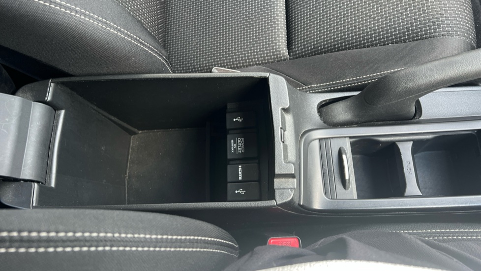 Honda Civic 1.4 i-VTEC SE Plus 5dr [Nav] Petrol Hatchback - Image 35