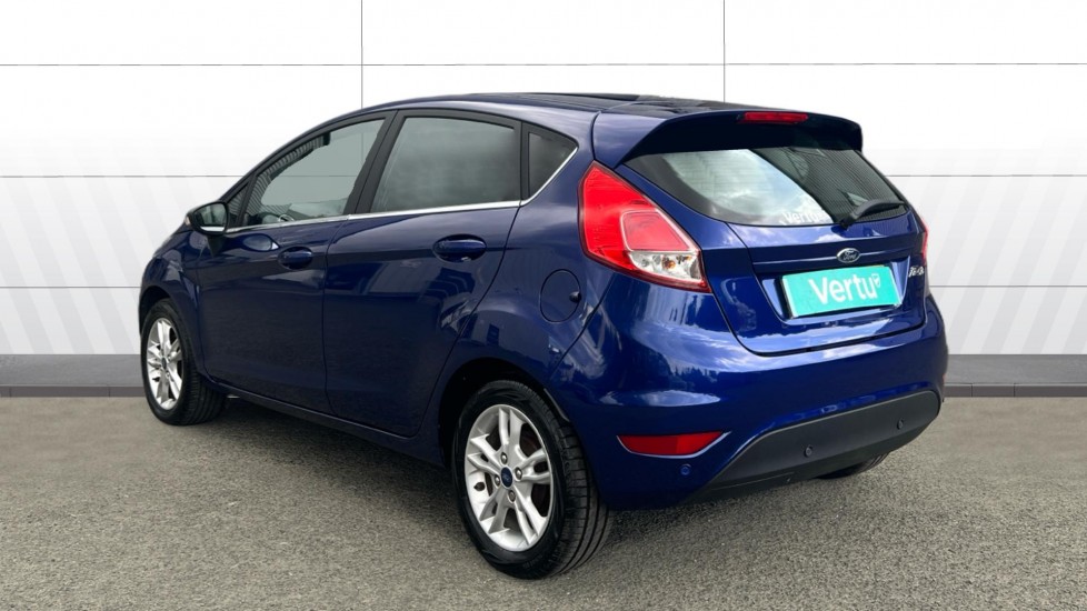 Ford Fiesta 1.25 82 Zetec 5dr Petrol Hatchback - Image 2