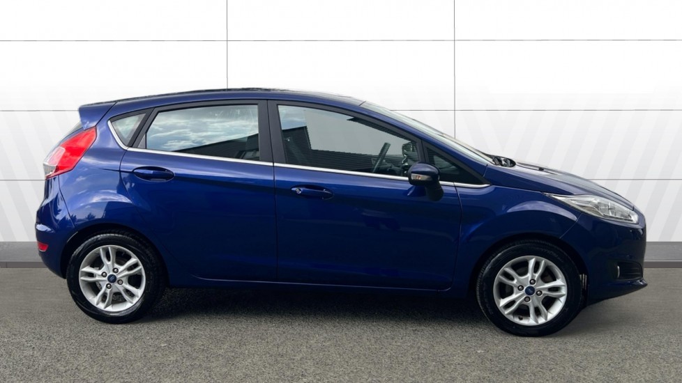 Ford Fiesta 1.25 82 Zetec 5dr Petrol Hatchback - Image 5