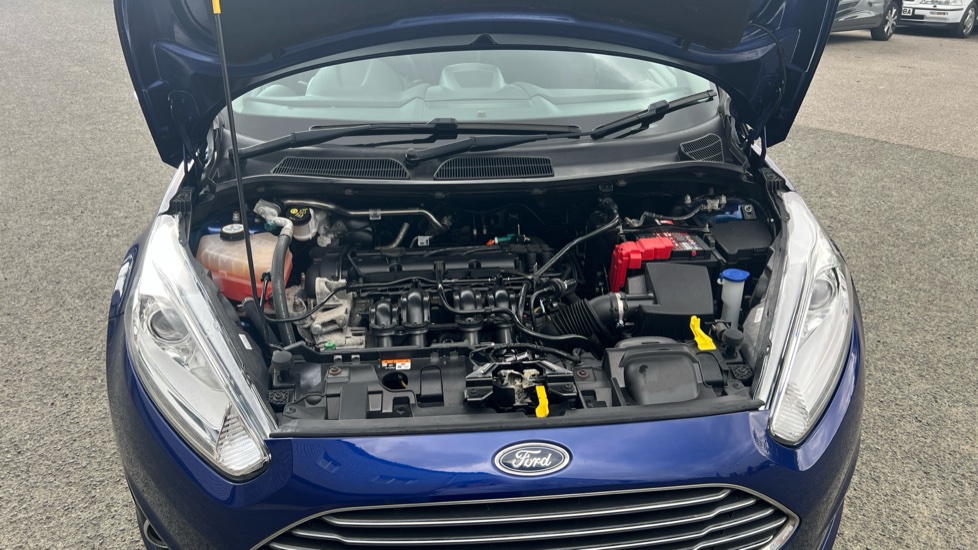 Ford Fiesta 1.25 82 Zetec 5dr Petrol Hatchback - Image 8