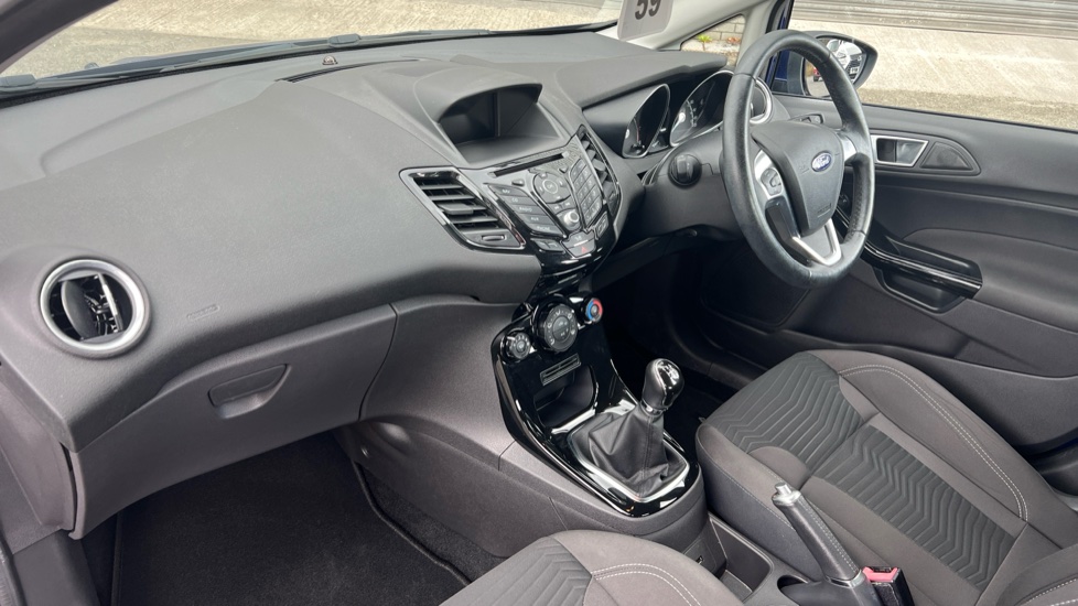 Ford Fiesta 1.25 82 Zetec 5dr Petrol Hatchback - Image 9