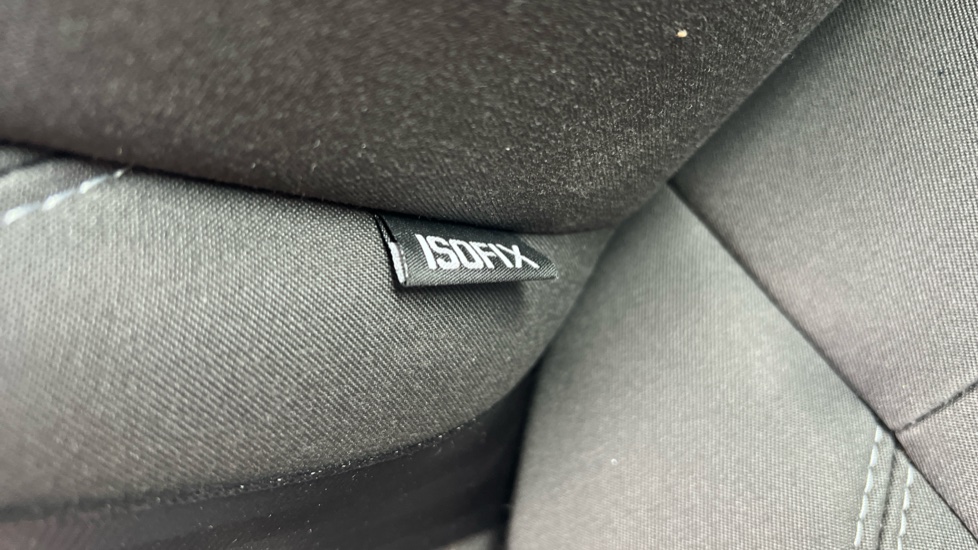 Ford Fiesta 1.25 82 Zetec 5dr Petrol Hatchback - Image 31