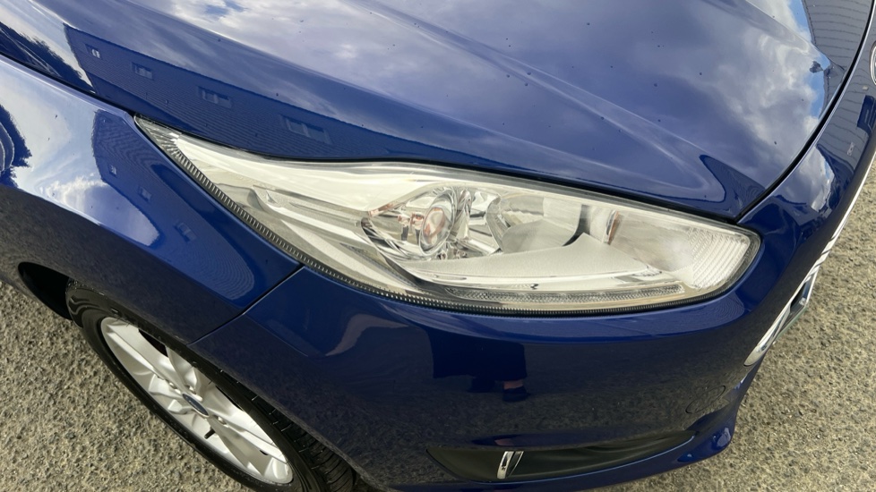 Ford Fiesta 1.25 82 Zetec 5dr Petrol Hatchback - Image 32