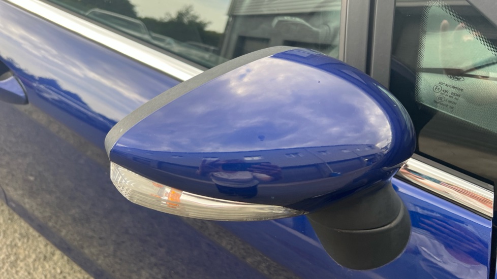 Ford Fiesta 1.25 82 Zetec 5dr Petrol Hatchback - Image 33