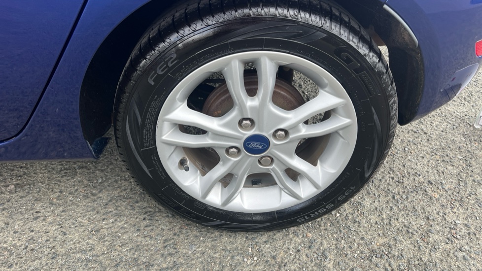 Ford Fiesta 1.25 82 Zetec 5dr Petrol Hatchback - Image 37