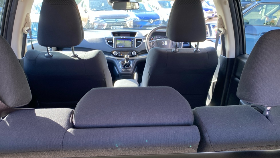 Honda CR-V 2.0 i-VTEC SE Plus 5dr 2WD [Nav] Petrol Estate - Image 38
