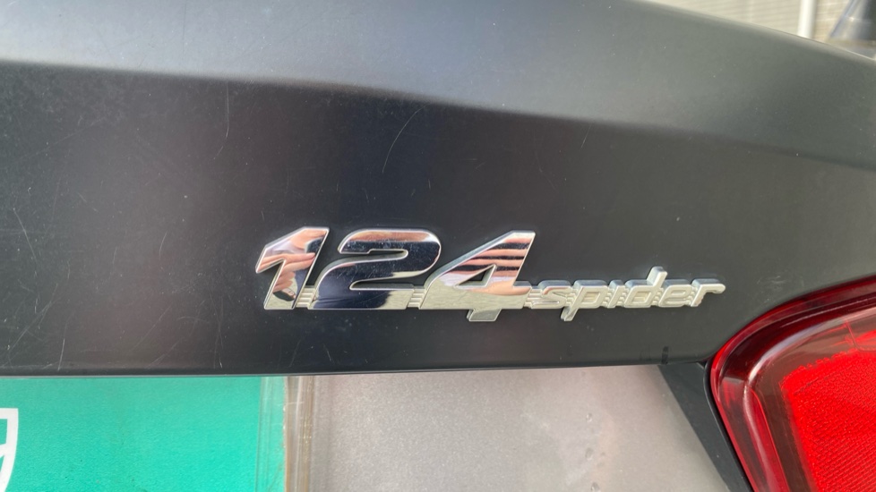 Abarth 124 Spider 1.4 T MultiAir 2dr Petrol Roadster - Image 26
