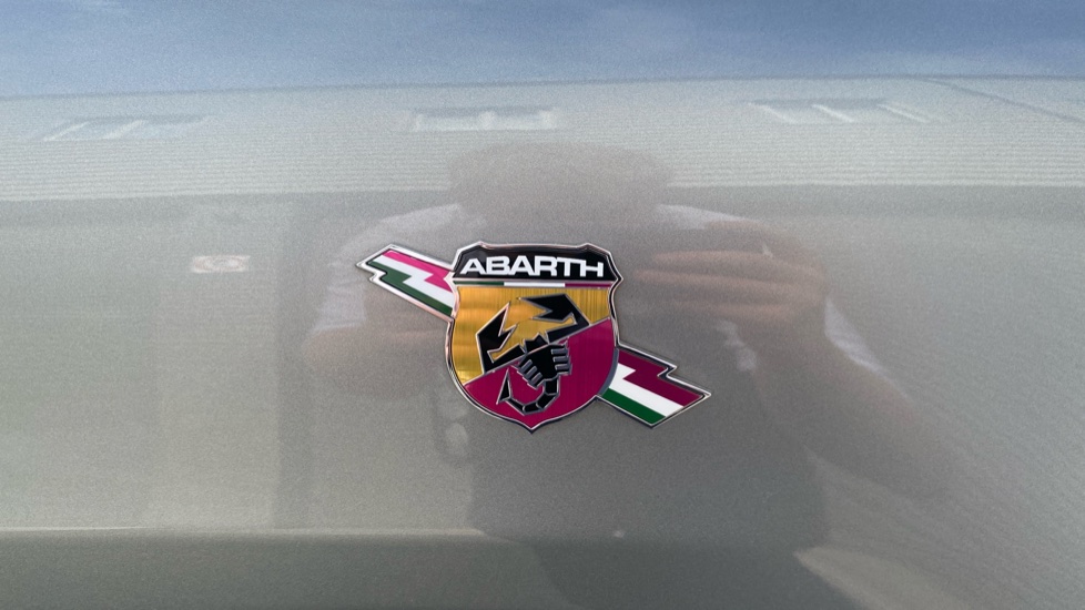 Abarth 124 Spider 1.4 T MultiAir 2dr Petrol Roadster - Image 31