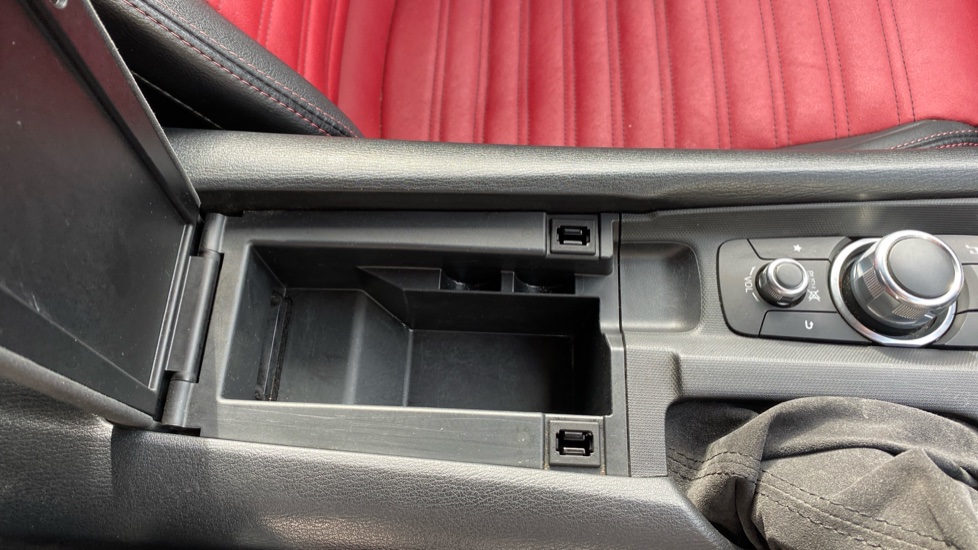 Abarth 124 Spider 1.4 T MultiAir 2dr Petrol Roadster - Image 37