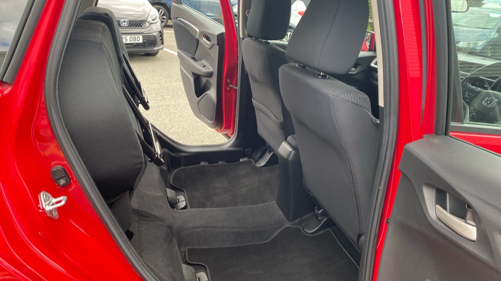 Honda Jazz 1.3 i-VTEC SE Navi 5dr CVT Petrol Hatchback - Image 28