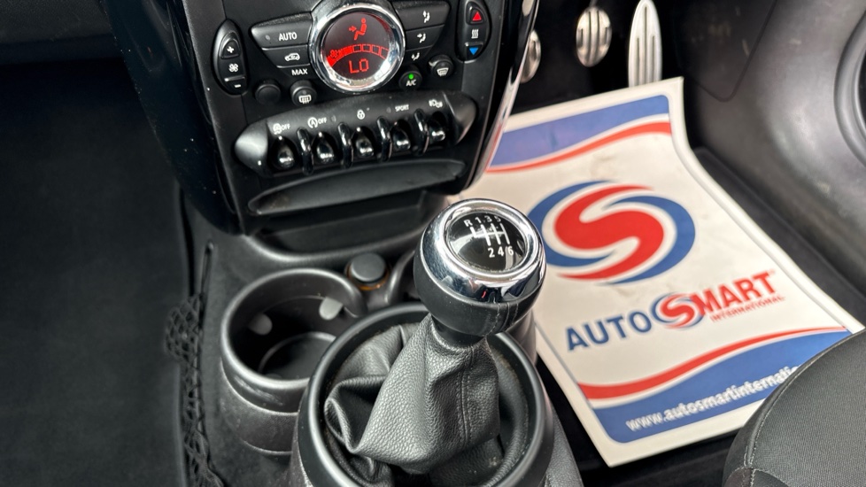 MINI Paceman 1.6 Cooper ALL4 3dr Petrol Coupe - Image 13