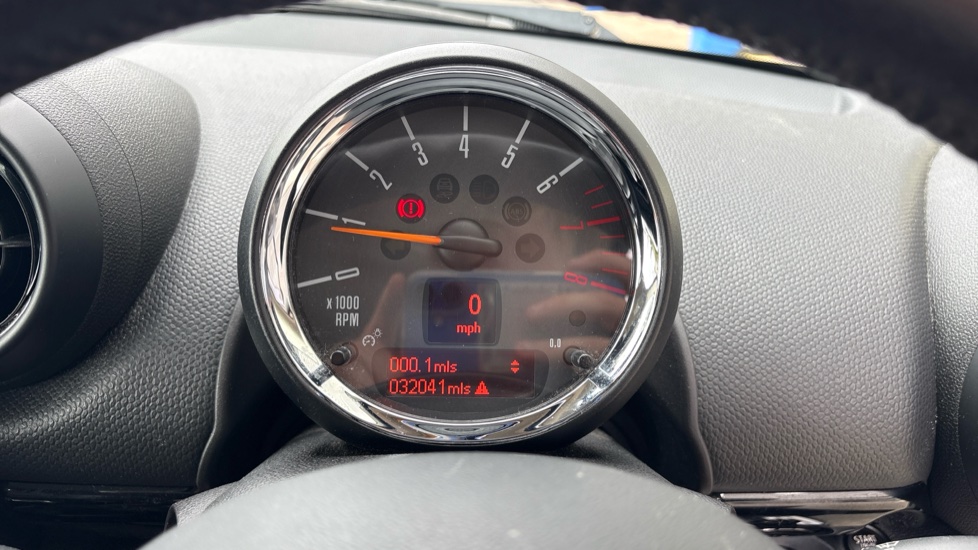 MINI Paceman 1.6 Cooper ALL4 3dr Petrol Coupe - Image 18