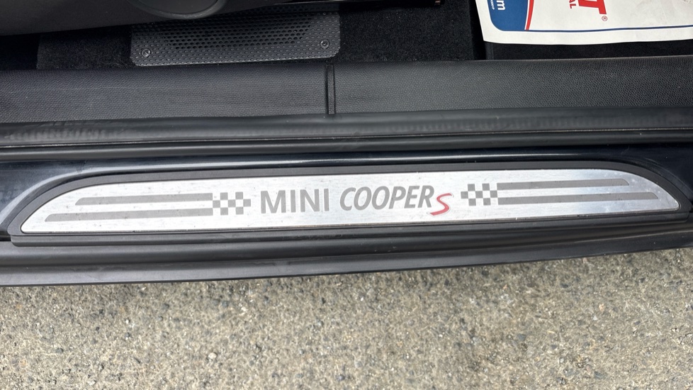 MINI Paceman 1.6 Cooper ALL4 3dr Petrol Coupe - Image 22