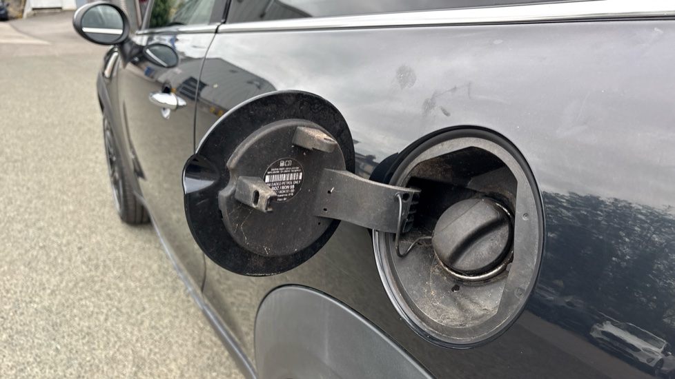 MINI Paceman 1.6 Cooper ALL4 3dr Petrol Coupe - Image 28