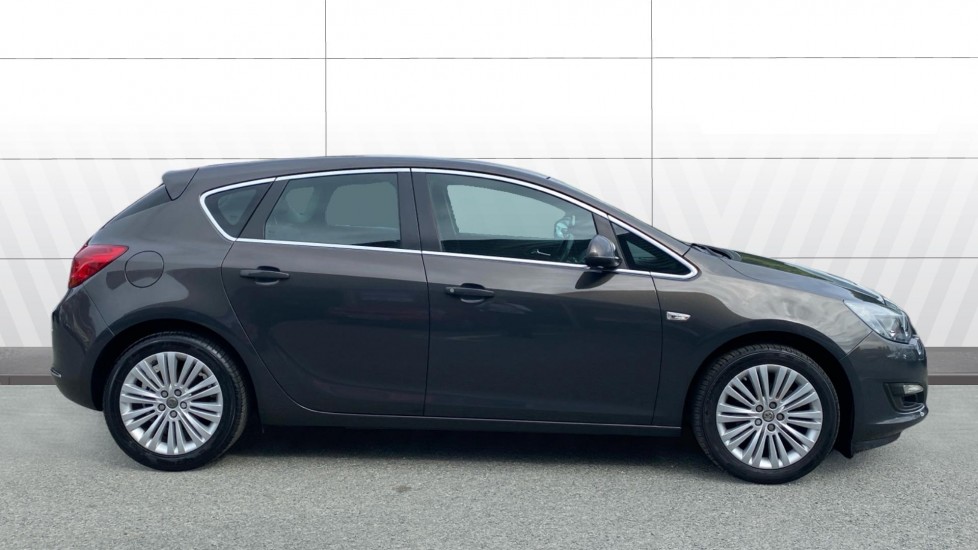 Vauxhall Astra 1.6i 16V Excite 5dr Petrol Hatchback - Image 5