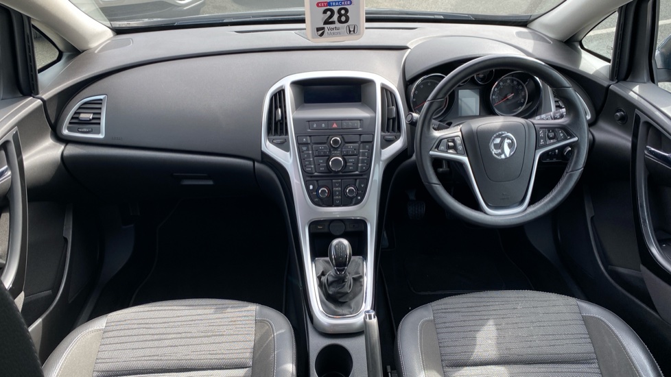 Vauxhall Astra 1.6i 16V Excite 5dr Petrol Hatchback - Image 10